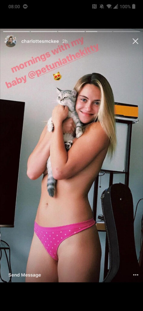 Instagram – Charlotte Mckee – Nude Leaks