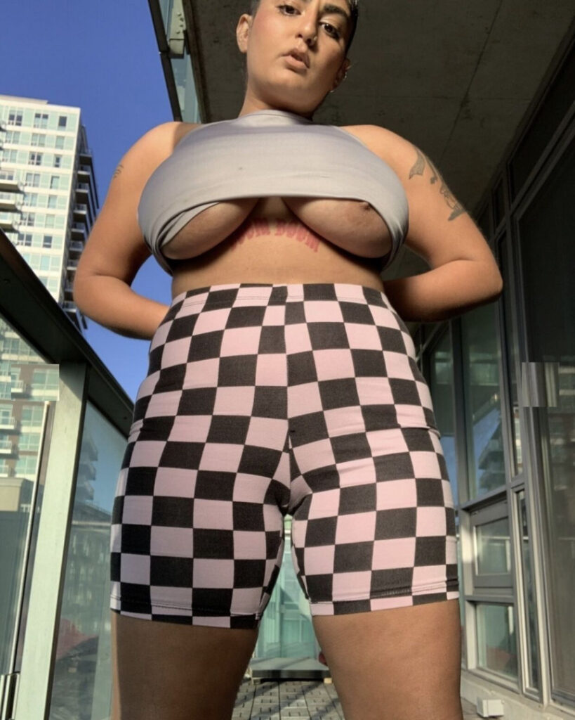 Celeb – Chippy Nonstop – Nude