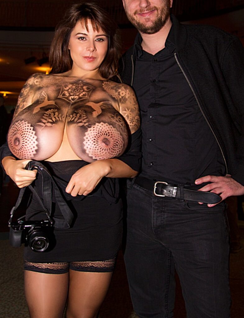 XXX – Chloe Vevrier – Nude