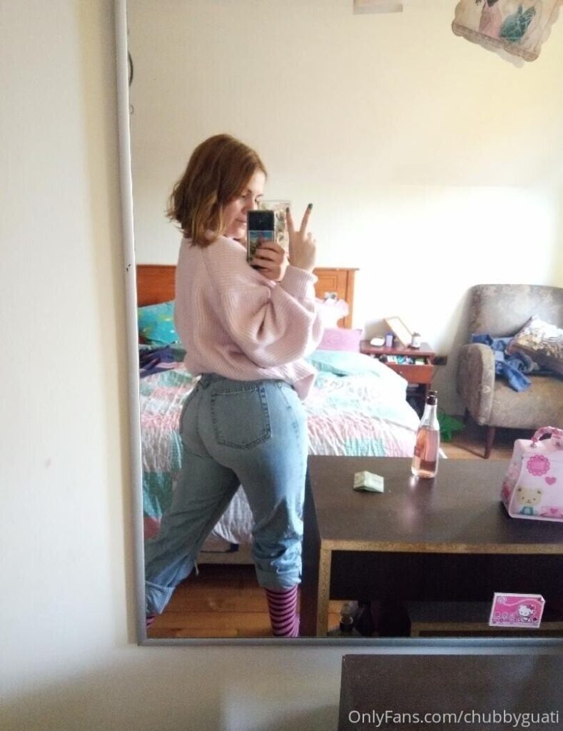 OnlyFans – T H I C C – chubbyguati – Nude