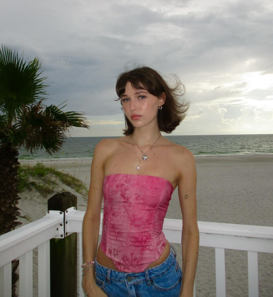 TikTok – Instagram – Teen – Claire Drake – Nude