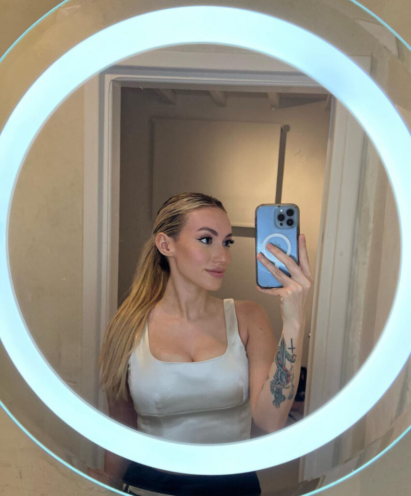 Twitch – Clara Gomez/ Claraatwork – Nude