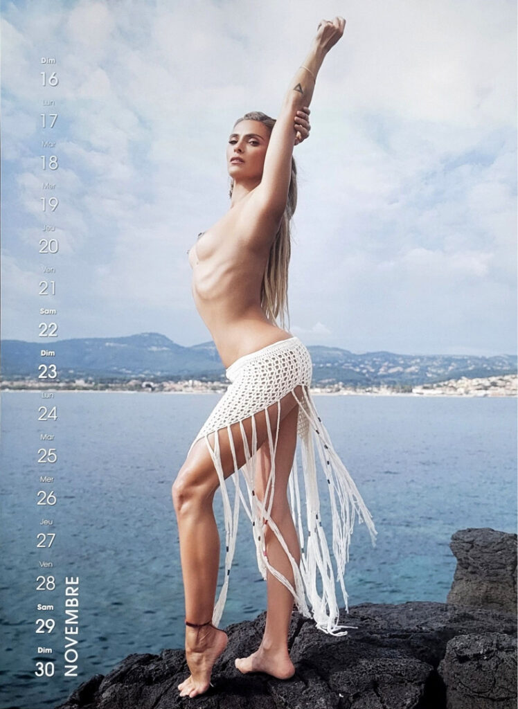 Instagram – Clara Morgane – Nude