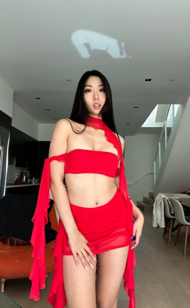 Twitch – Asian – Classic_Christinee / classic__christine – Nude