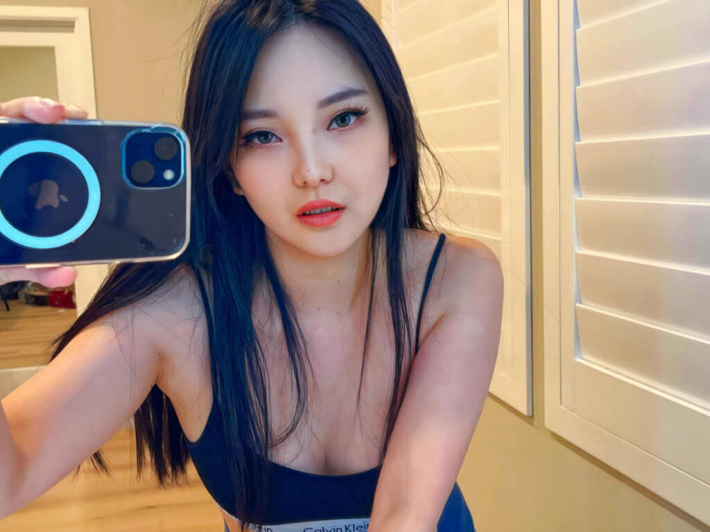 Twitch – Asian – Codemiko / Youneh – Nude