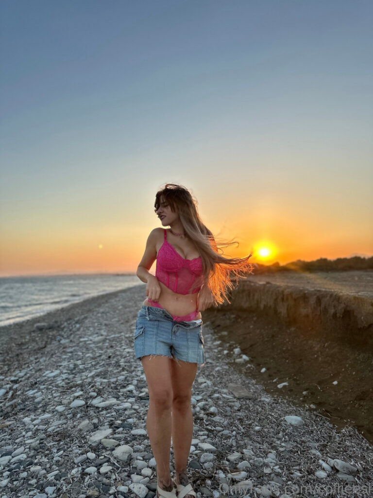 Patreon – Twitch – collieesi / colleesi11 / collie_twitch – Nude