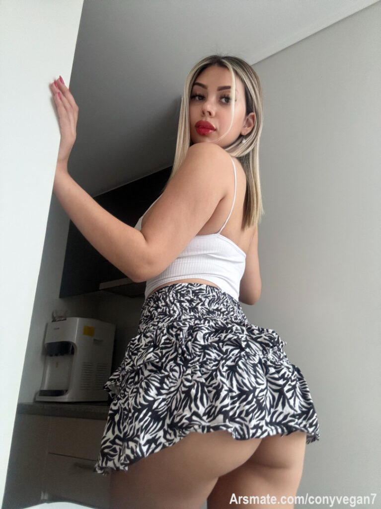 OnlyFans – Latina – Conyvegan – Nude Leaks