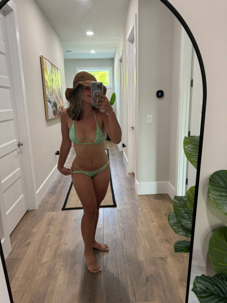 TikTok – Corina_907 | Corinna Layton – Nude