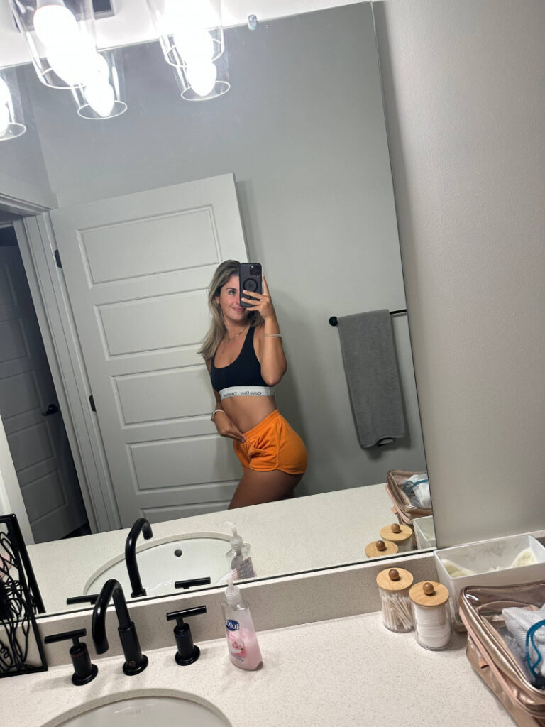 TikTok – Corina_907 | Corinna Layton – Nude