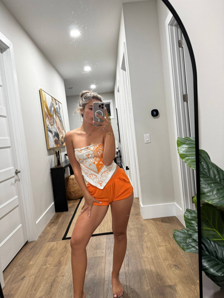 TikTok – Corina_907 | Corinna Layton – Nude
