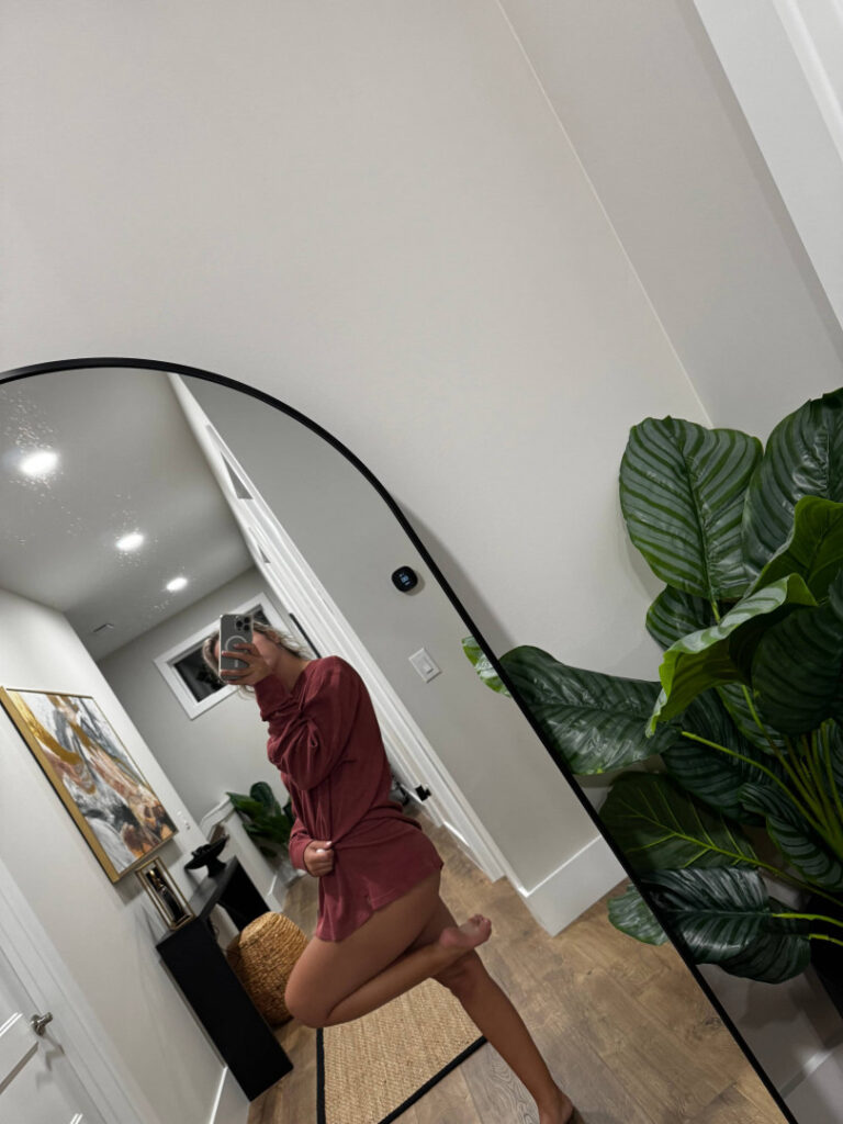 TikTok – Corina_907 | Corinna Layton – Nude