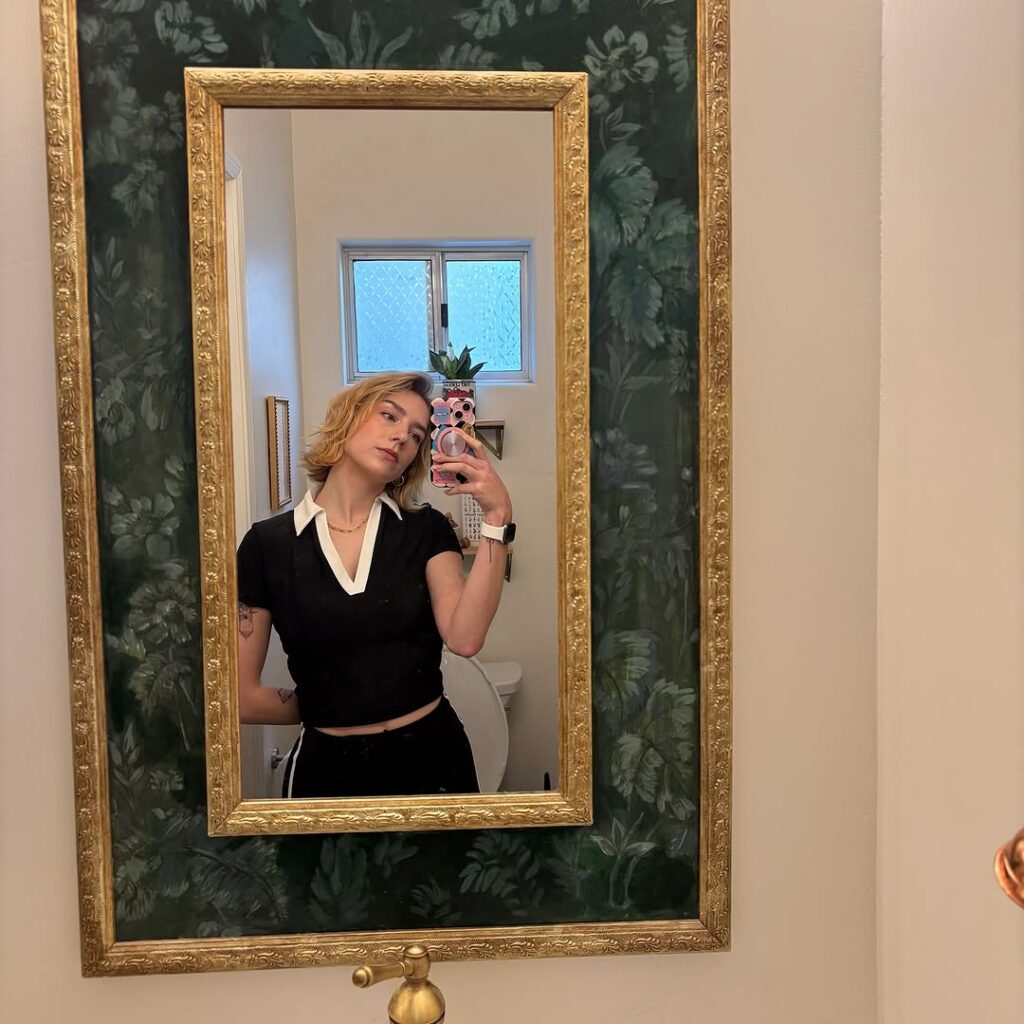 Youtube – Courtney Miller – Nude