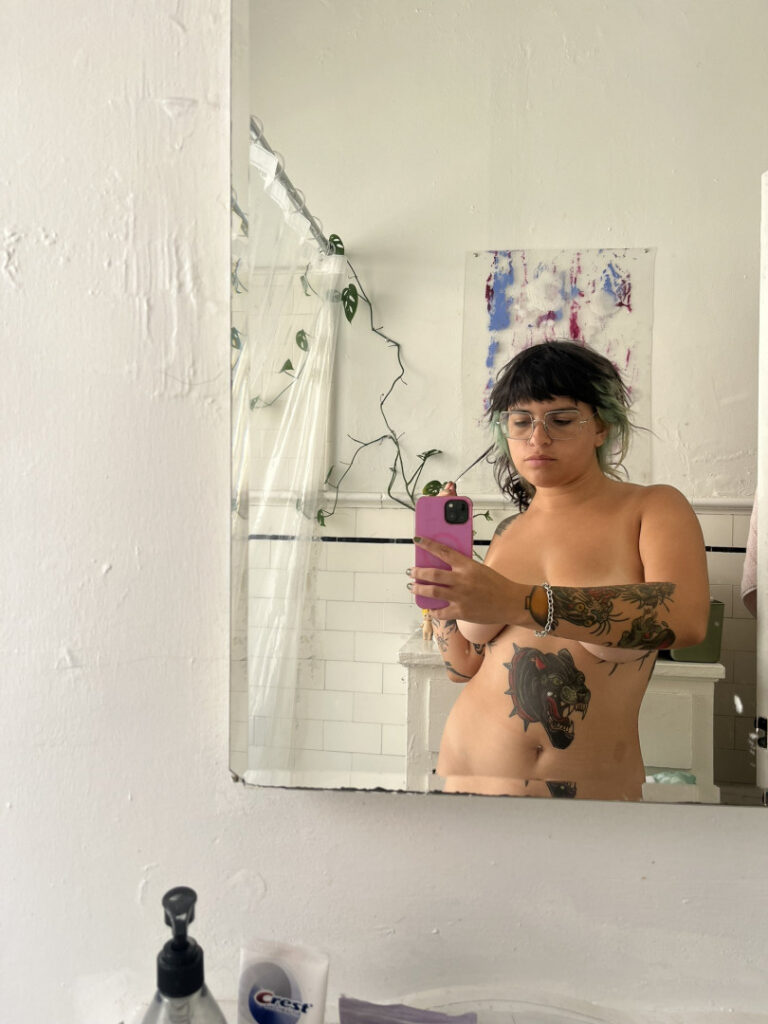 OnlyFans – T H I C C – Latina – cowgirllaura – Nude Leaks