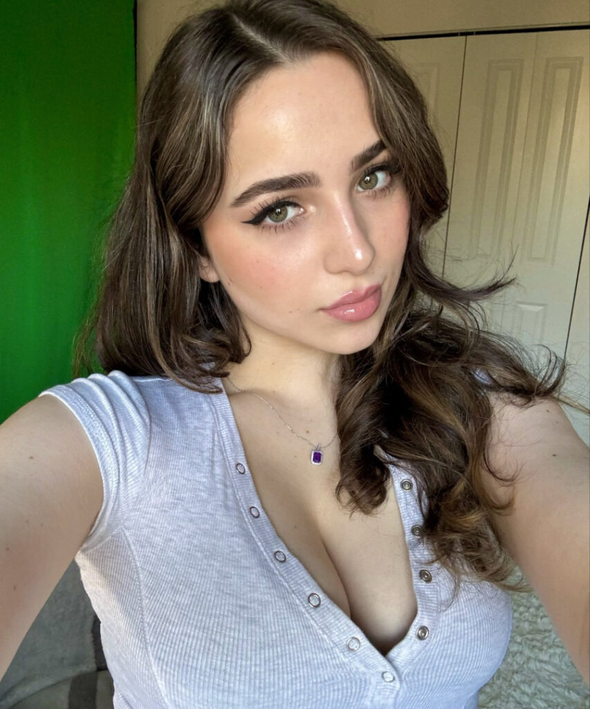 Instagram – Cryptotea – Nude