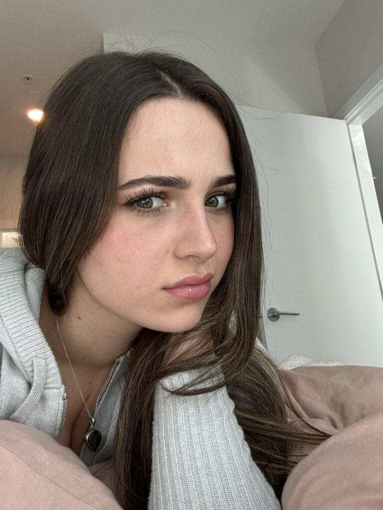 Instagram – Cryptotea – Nude