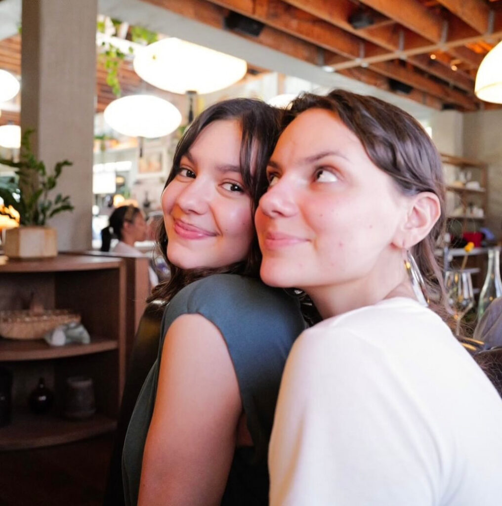 Celeb – Teen – Dafne Keen – Nude