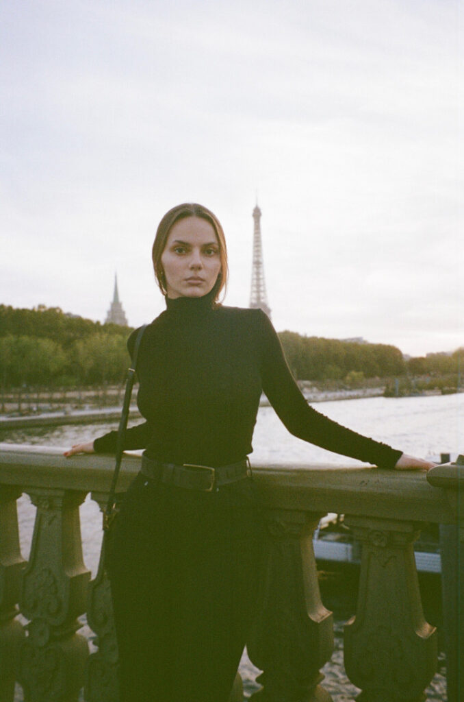 Celeb – Teen – Dafne Keen – Nude