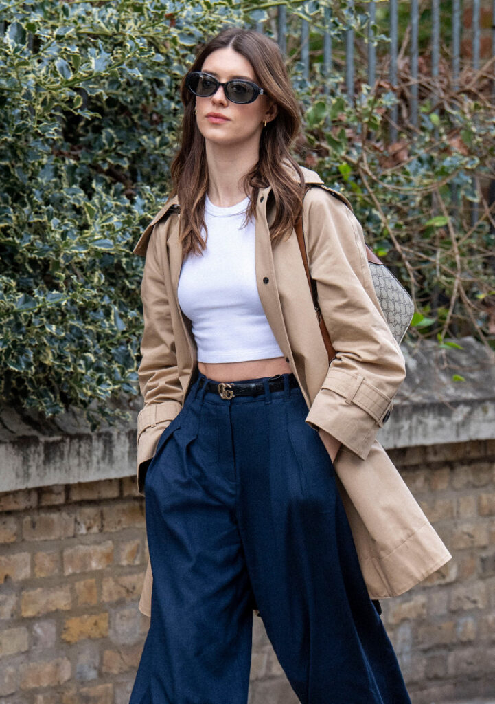 Celeb – Daisy Edgar-Jones – Nude