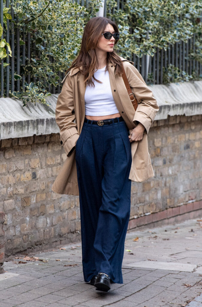 Celeb – Daisy Edgar-Jones – Nude