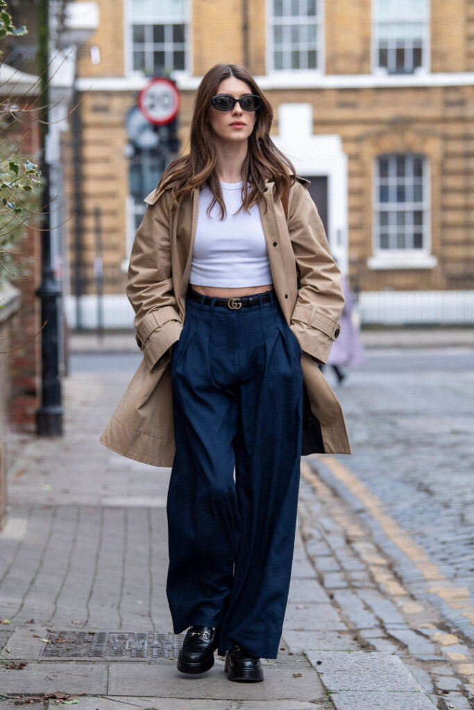 Celeb – Daisy Edgar-Jones – Nude