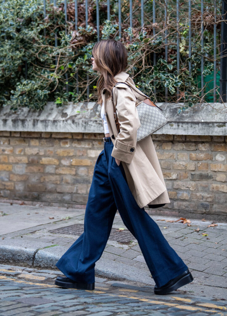 Celeb – Daisy Edgar-Jones – Nude