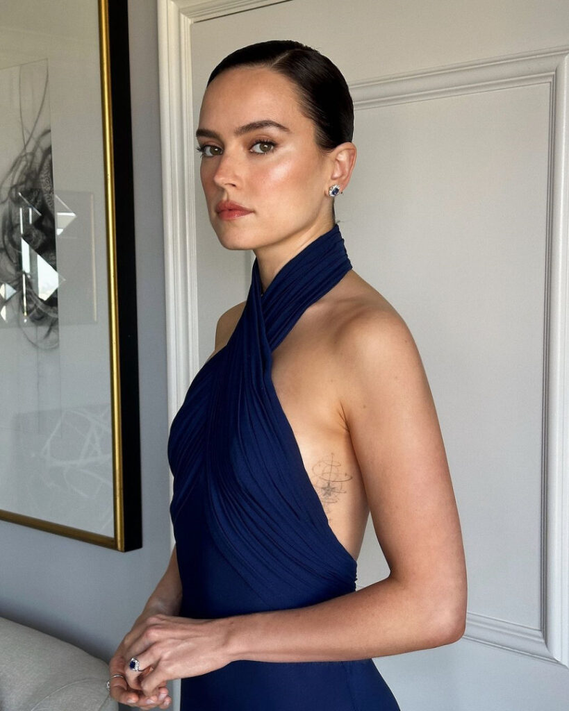 Celeb – Daisy Ridley – Nude