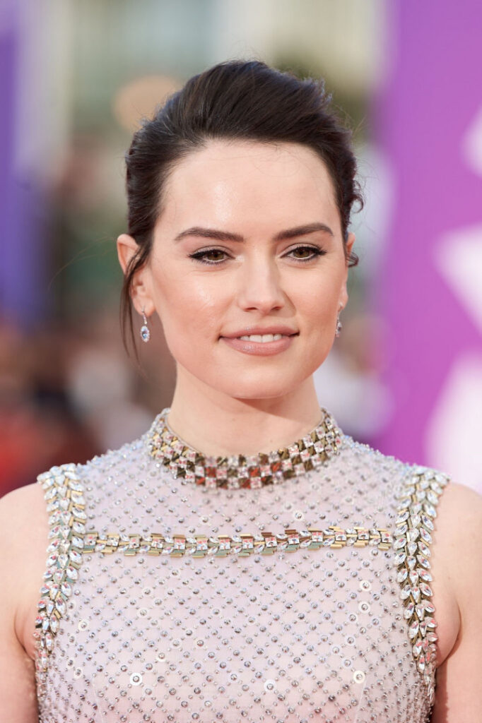 Celeb – Daisy Ridley – Nude