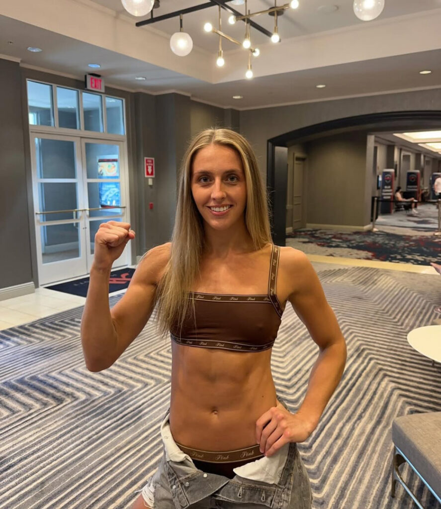 Instagram – Dakota Ditcheva – Nude