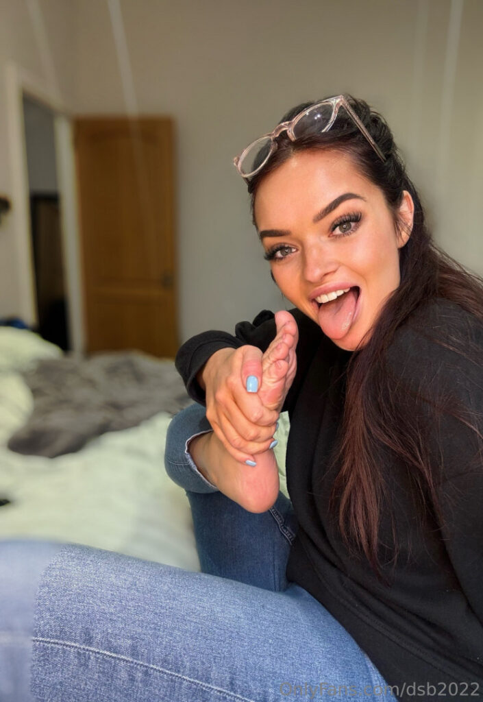 OnlyFans – Feet – Danielle / dsb2022 – Nude Leaks
