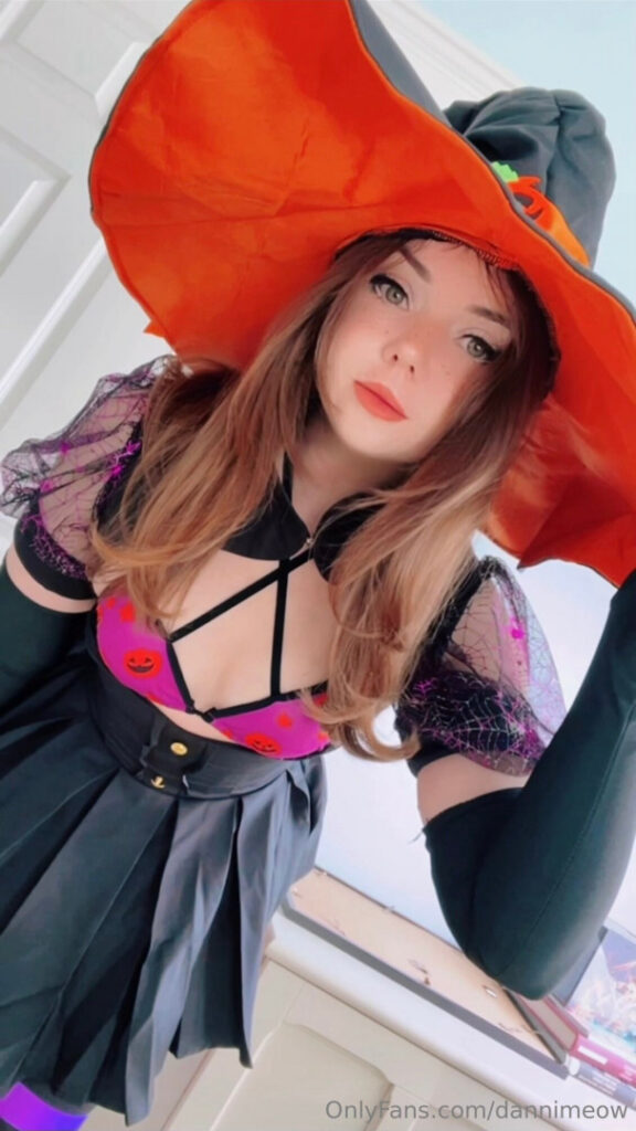 OnlyFans – Danni Meow (Phatcatsama/dannimeow) – Nude