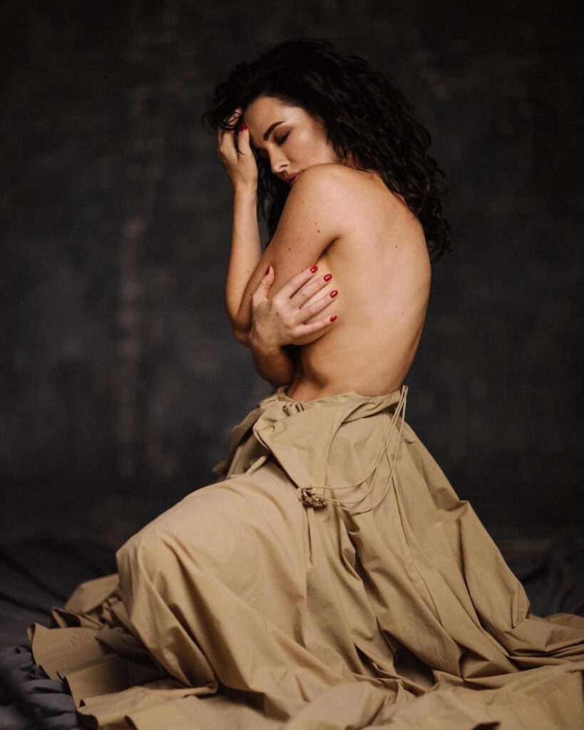 Celeb – MILF – Dasha Astafieva – Nude