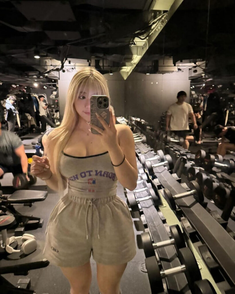 Instagram – T H I C C – Asian – DDUEN2 – Nude