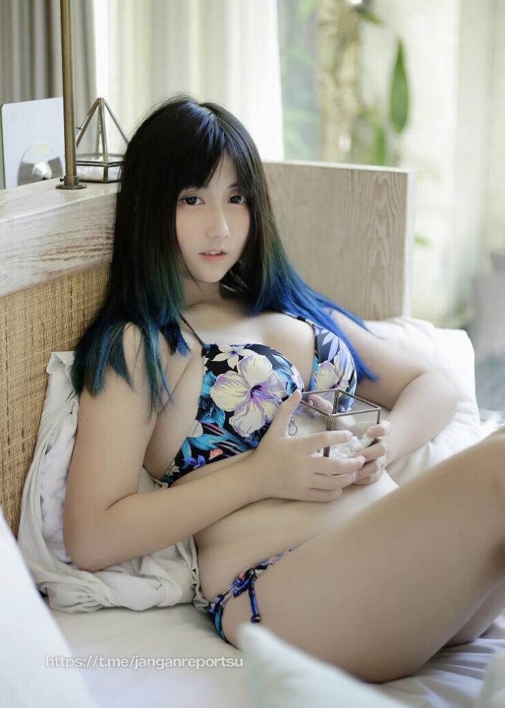 Instagram – Asian – Indonesian – Dea Marella (@deamarella33) – Nude