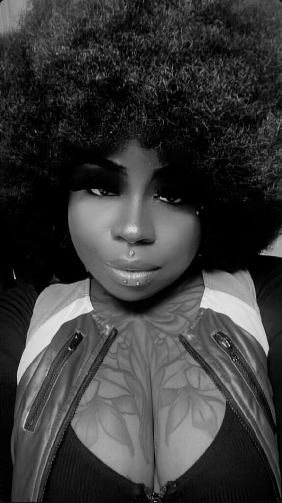 Instagram – Ebony – Deathcoremistress – Nude