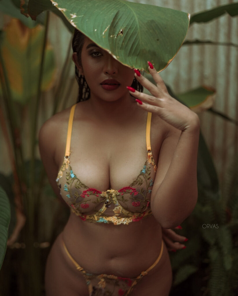 Instagram – Indian – Debochan – Nude Leaks