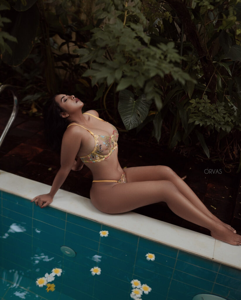 Instagram – Indian – Debochan – Nude Leaks