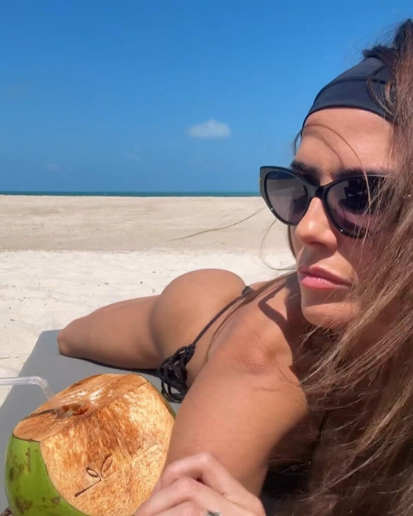 Brazil – Celeb – Deborah Secco – Nude Leaks