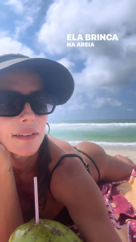 Brazil – Celeb – Deborah Secco – Nude Leaks