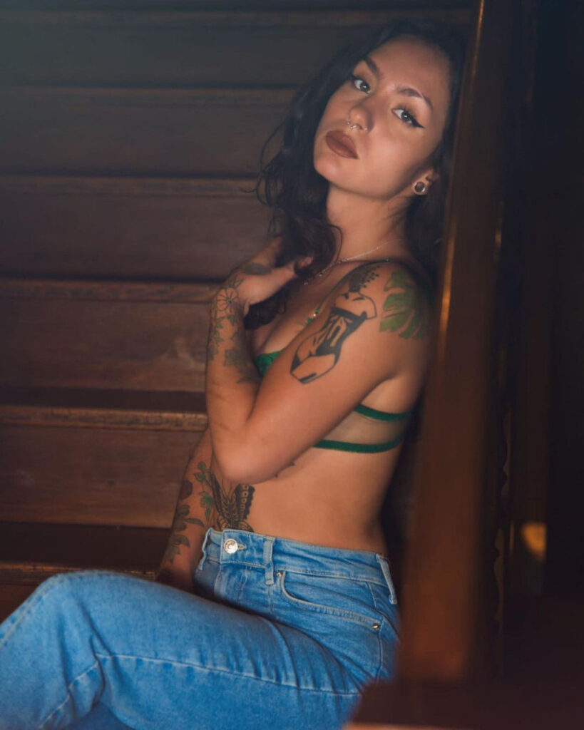 Instagram – Deeperse / Limonata – Nude Leaks