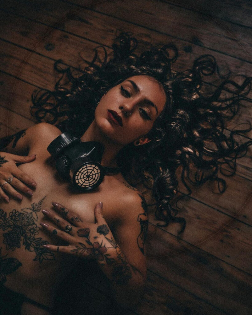 Instagram – Deeperse / Limonata – Nude Leaks