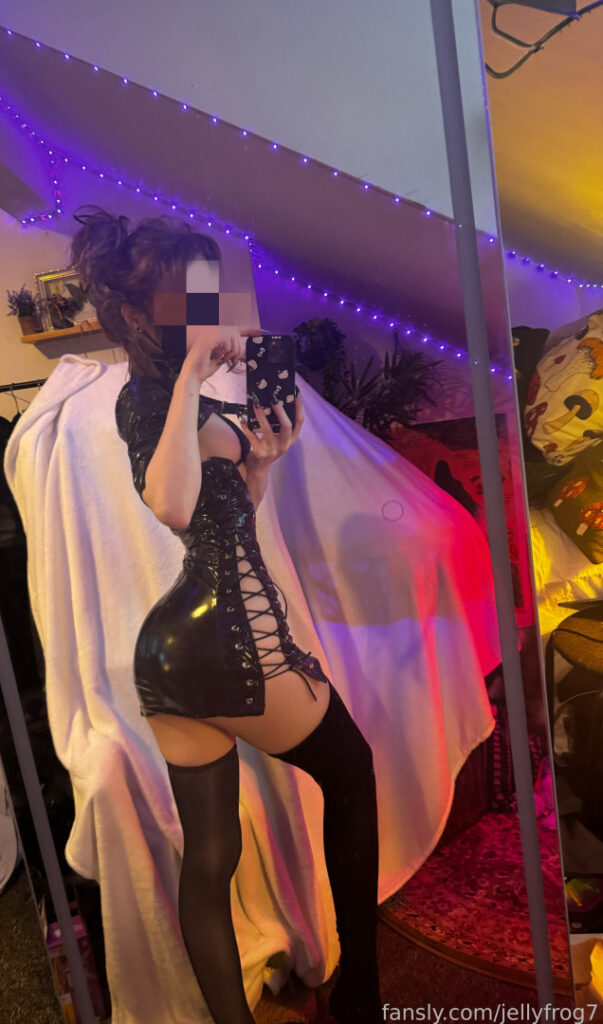 TikTok – Fansly – Definitelyjesus_ | maybejesus | jellyfrog7 | froglover019 – Nude