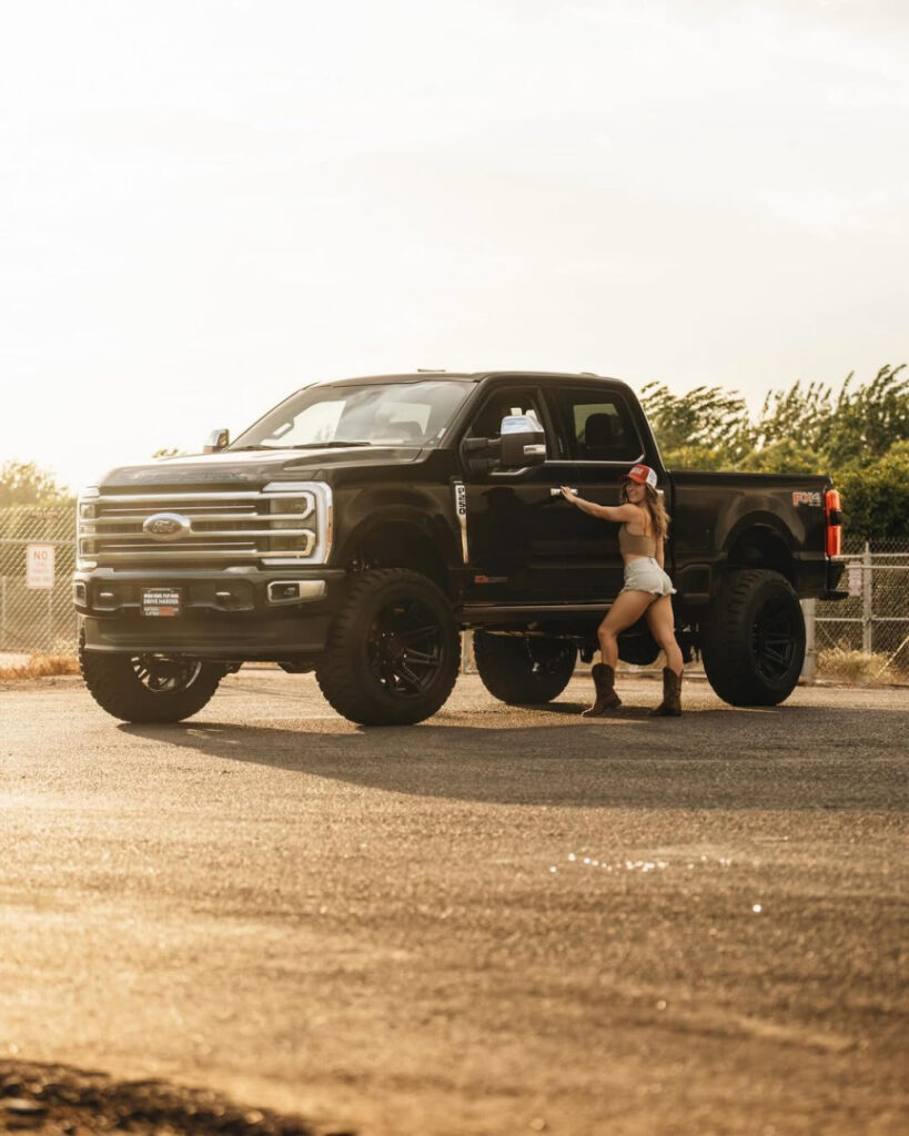 Instagram – Demi Bagby – Nude