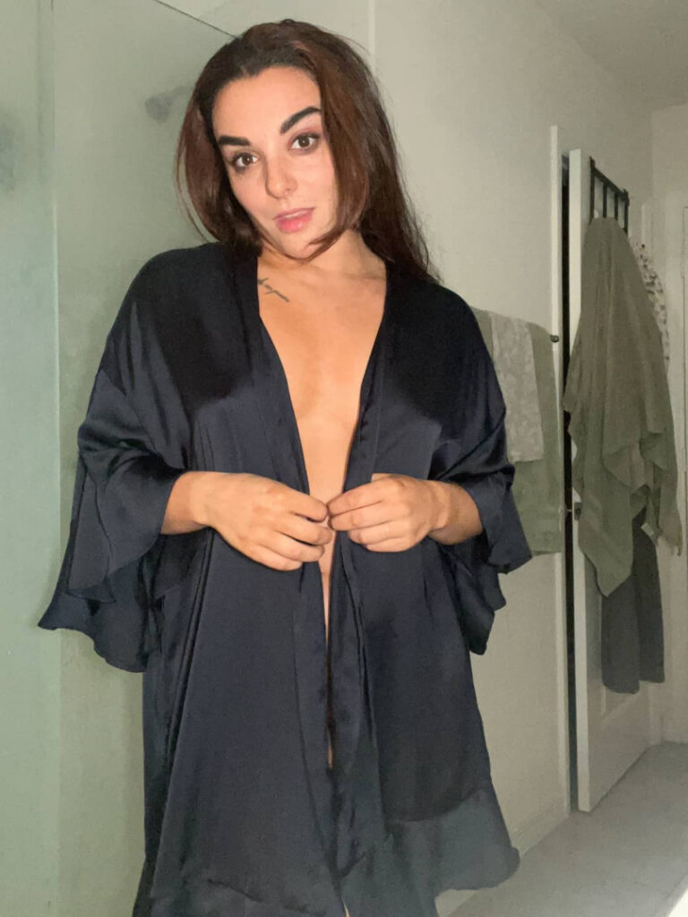 Celeb – OnlyFans – T H I C C – Deonna Purrazzo – Nude