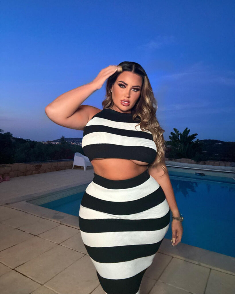 OnlyFans – Instagram – T H I C C – DJ Hannah B – Nude