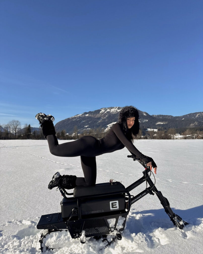 Instagram – Doina Barbaneagra – Nude