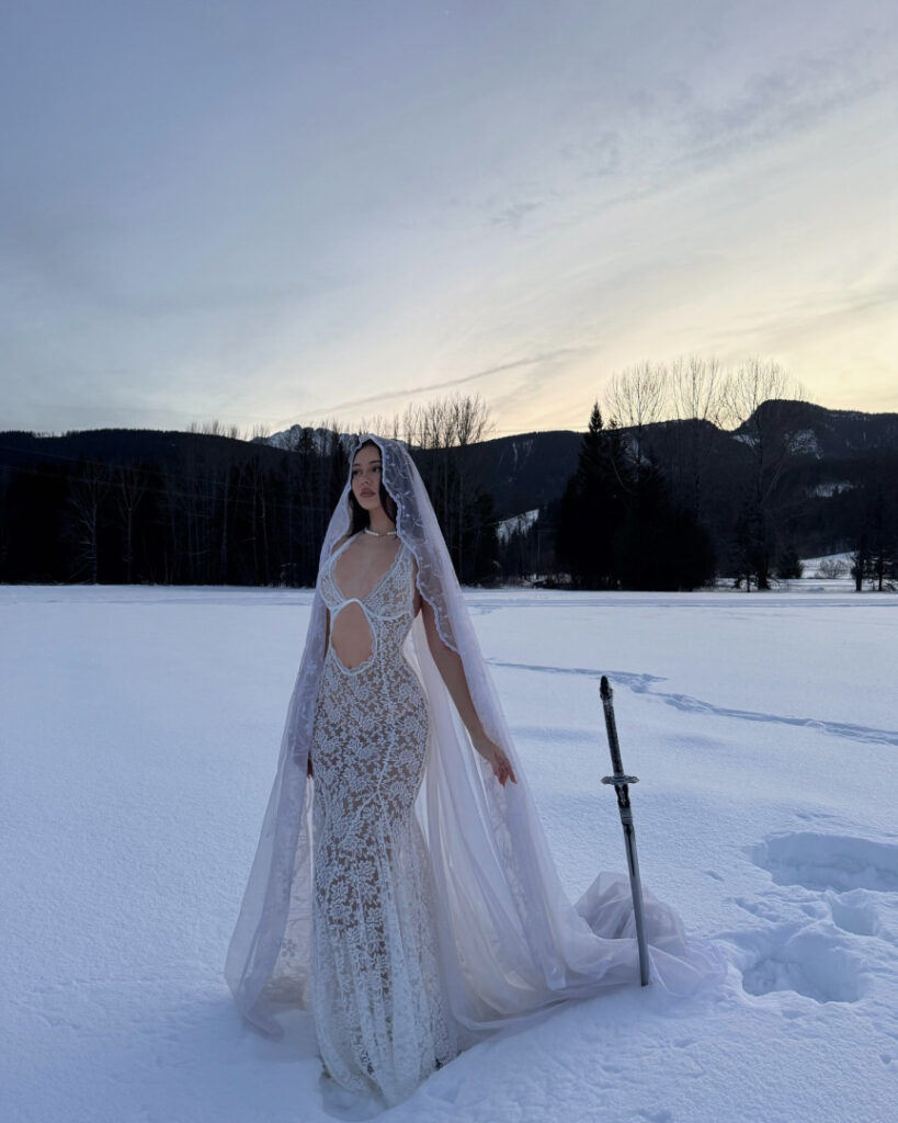 Instagram – Doina Barbaneagra – Nude