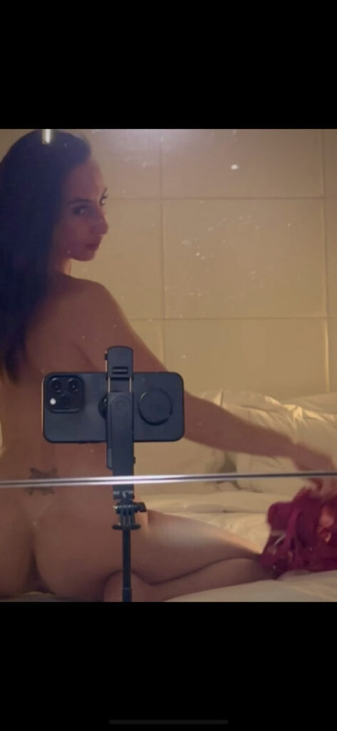 OnlyFans – Dr Shelly Seidenberg – Nude