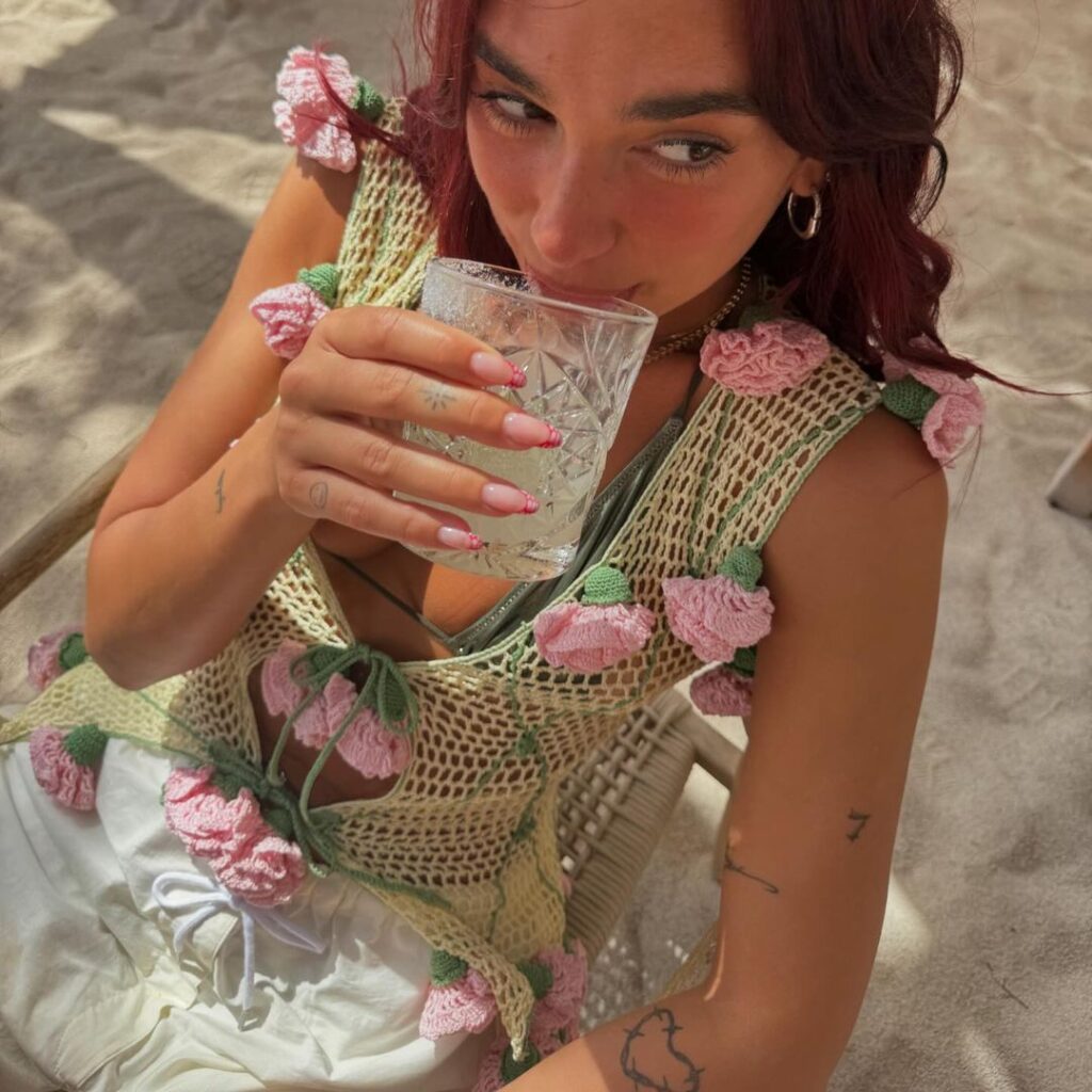 Celeb – Dua Lipa – Nude