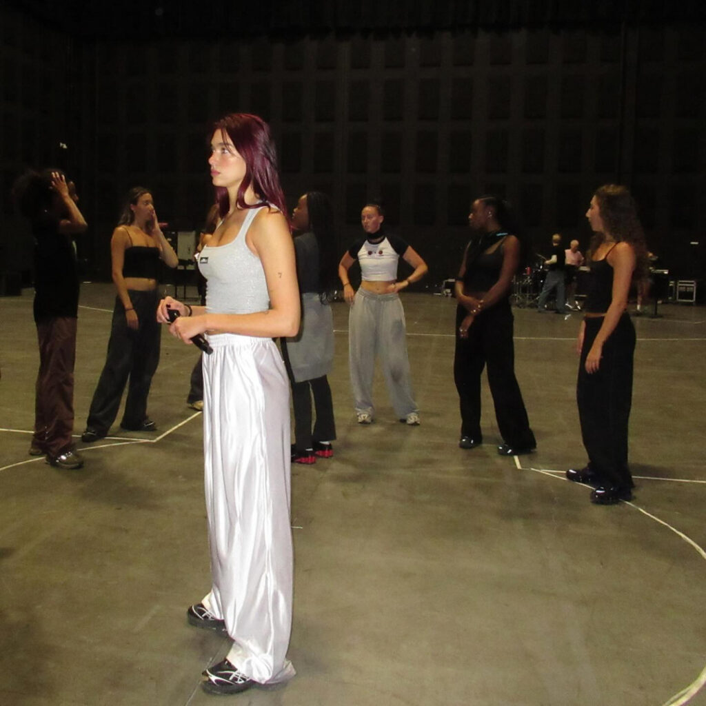 Celeb – Dua Lipa – Nude