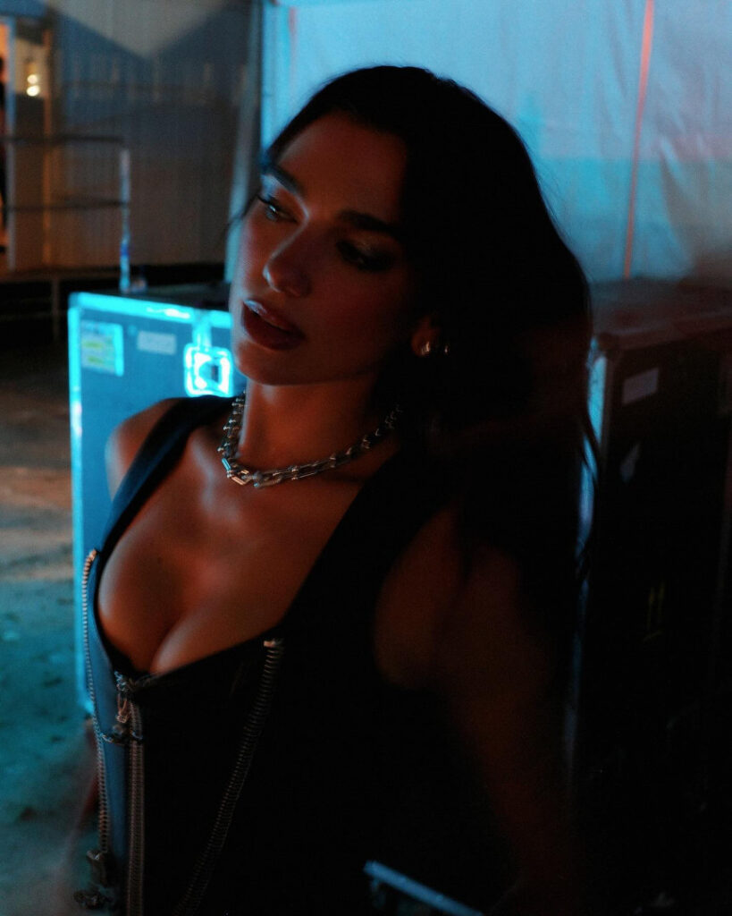 Celeb – Dua Lipa – Nude